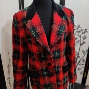 Norton McNaughton Red and Green Plaid Blazer